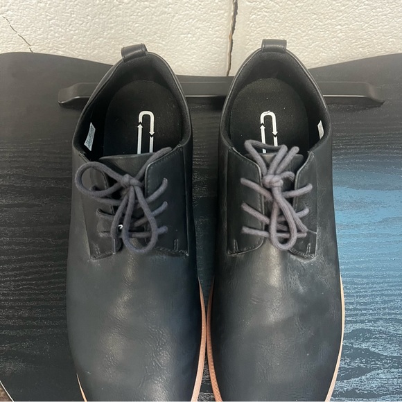 Ponto The Pacific Oxford Lace Up Recycled Leather Black Shoes Size 13 main image 4